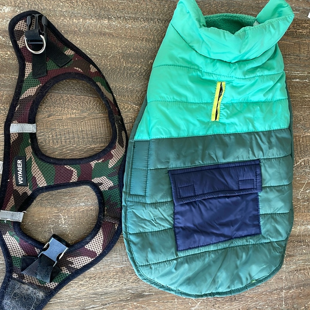 Dog/puppy harness and puffer vest combo
